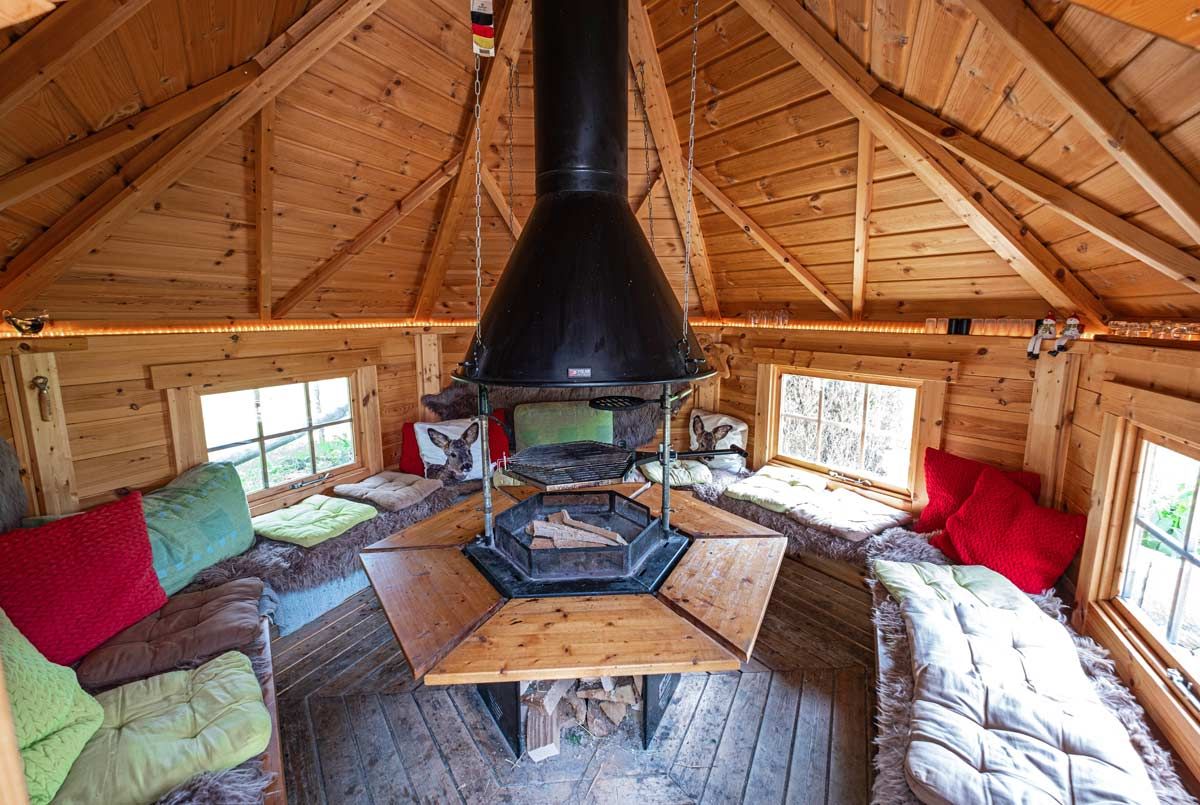 Gemütliche Grillhütte