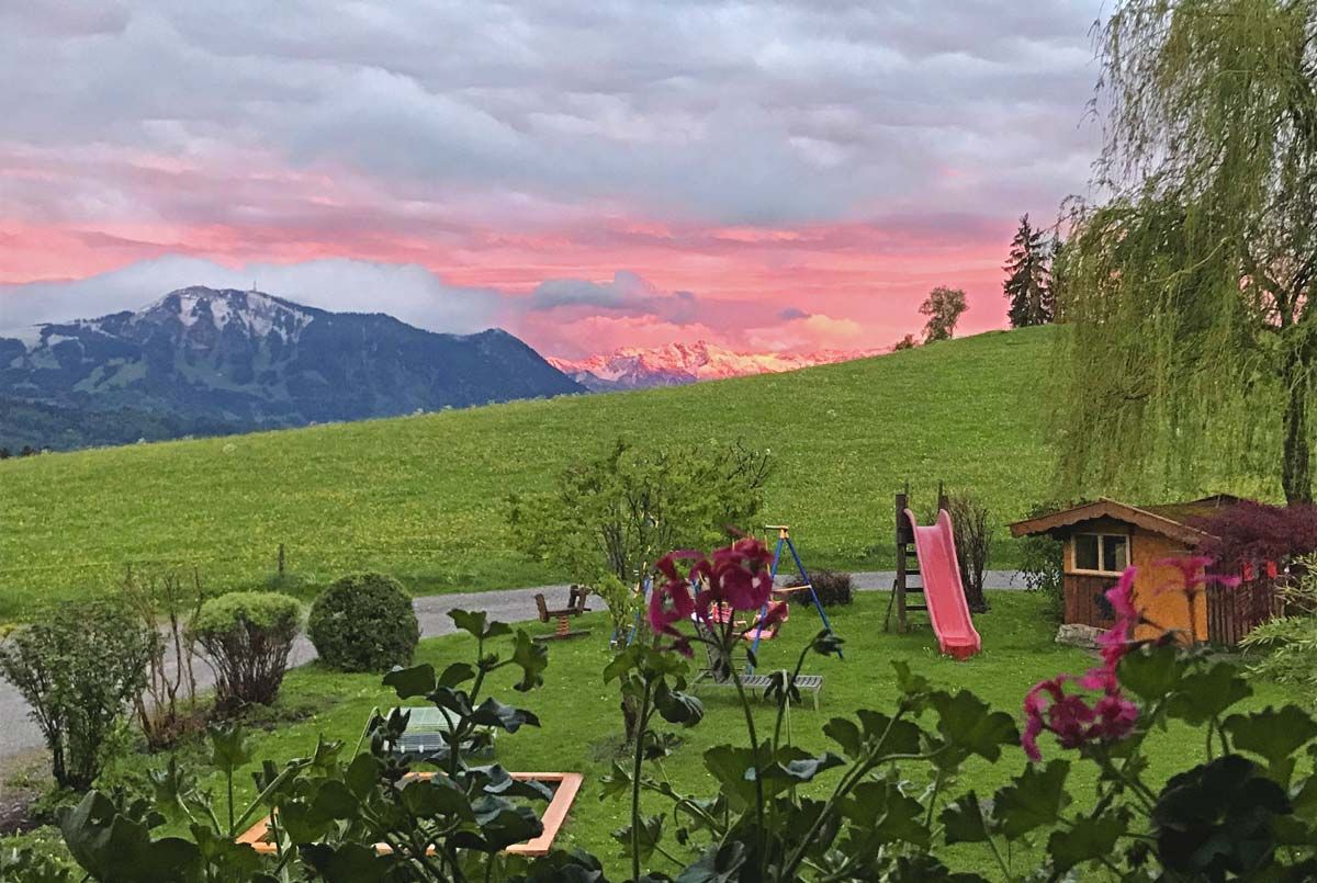 Sonnenuntergang über den Alpen